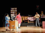 Kaanch Kay Khiluney: A play