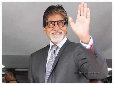Did you know Amitabh Bachchan has been concealing his burnt hand during shoots of his films in different ways?