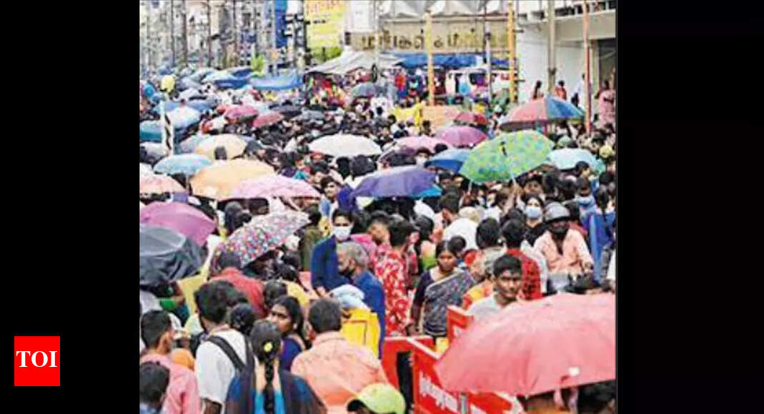 Heavy rain, Covidinduced losses dampen Diwali shopping, cracker