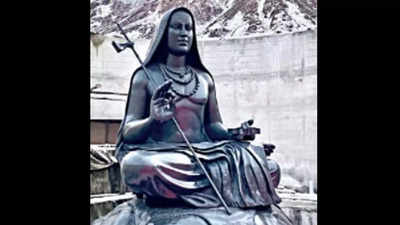Karnataka: Sculptor from Mysuru chiselled 14-ft Shankaracharya’s statue