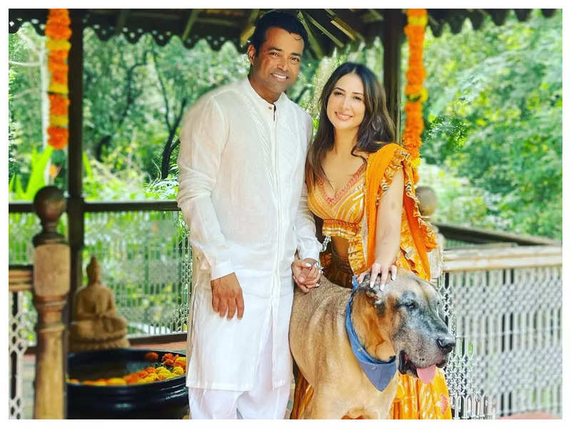 Kim Sharma and Leander Paes make for a stunning couple as they come together to celebrate their first Diwali together - See pic