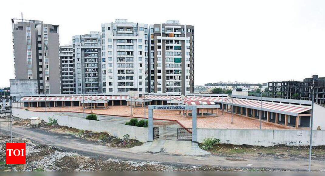 Lease rate for Ajwa Road Ratri Bazaar hits rock bottom | Vadodara News ...