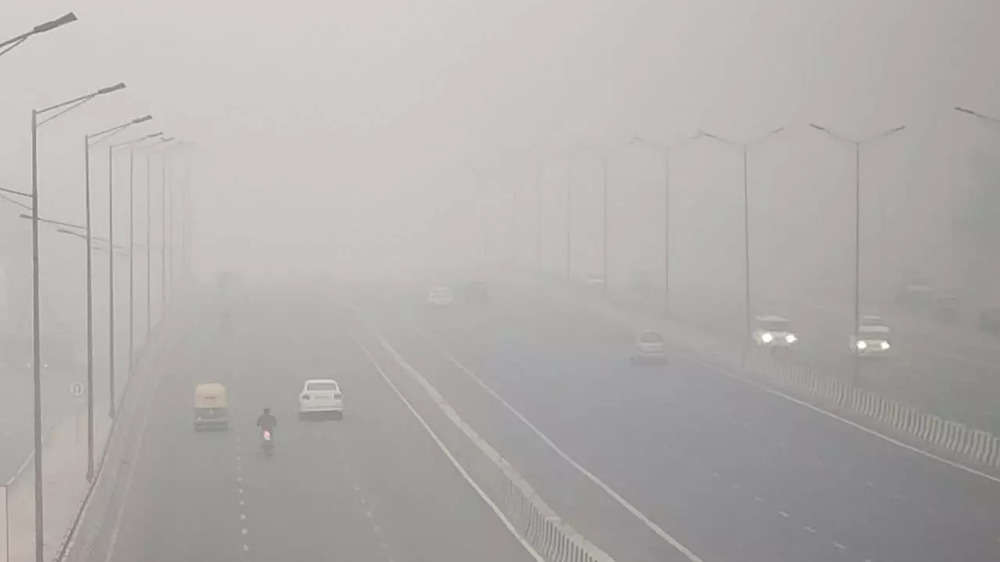 delhi air quality dips due to diwali pollution smog  1