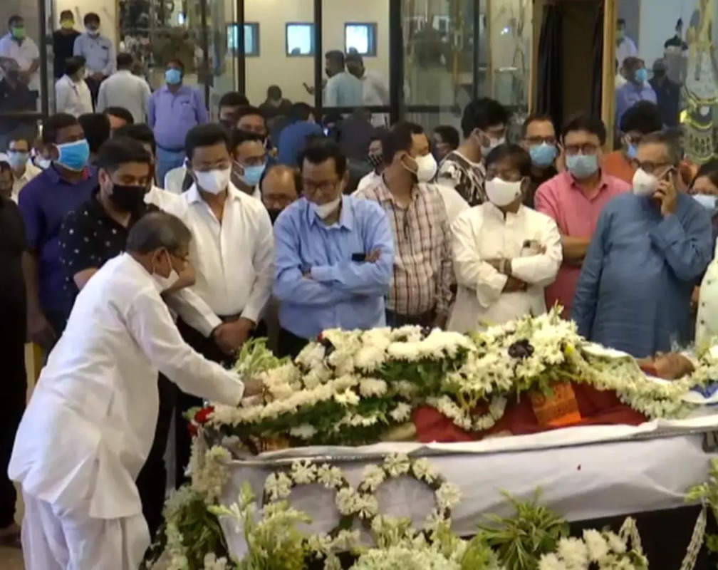 
Politicians pay last respects to senior TMC leader Subrata Mukherjee
