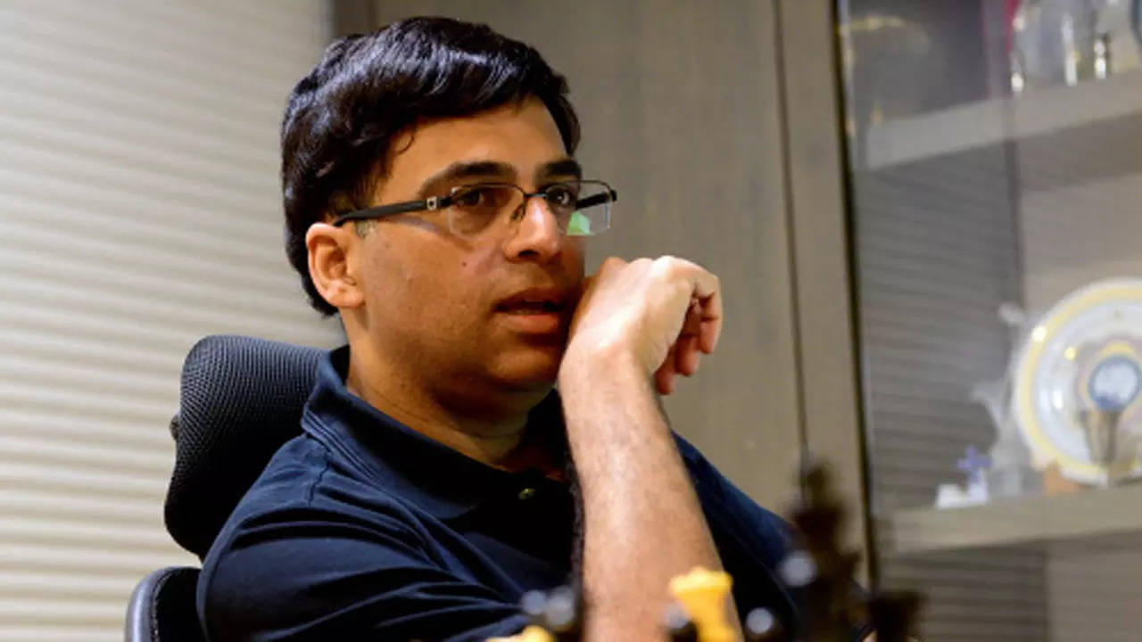 Hanging Out With The Boys': Viswanathan Anand Spends Time With Indian  Participants at Tata Steel Chess Tournament - News18