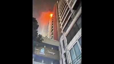 Mumbai: 2 die in blaze at Kandivli highrise, firemen save 5