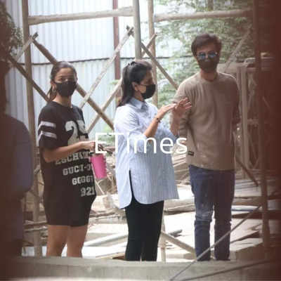 Alia Bhatt, Ranbir Kapoor and Neetu Kapoor get clicked at the construction site of their new residence, see PIC