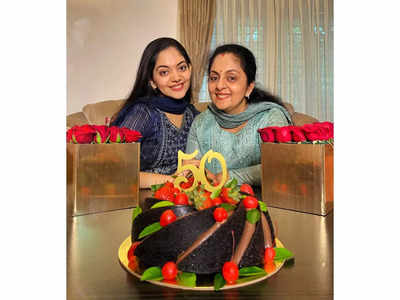 Ahaana Krishna on her mom's birthday: You're the heroine of my life |  Malayalam Movie News - Times of India