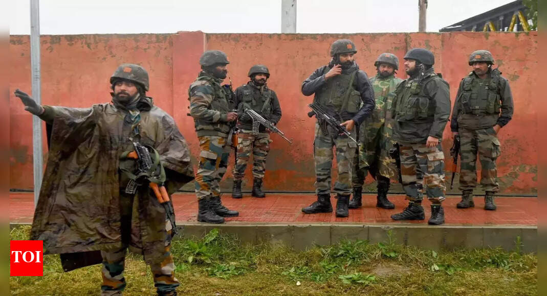 J&K Policeman shot dead by terrorists in Srinagar