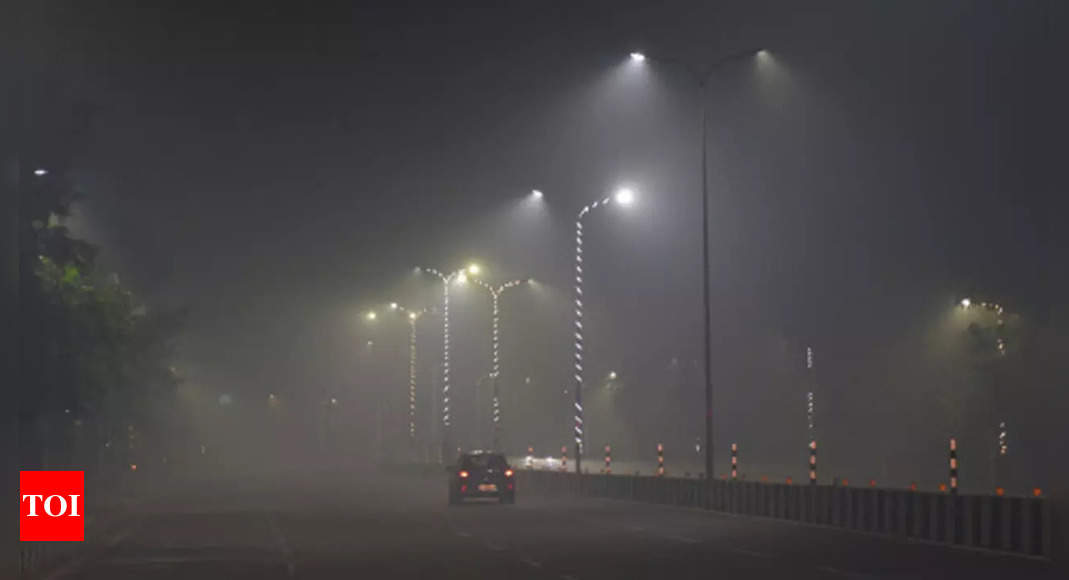 Diwali: Diwali Crackers Choke Lucknow, Pollution Reaches 3-year High ...