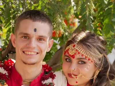 Russian couple weds Indian style!