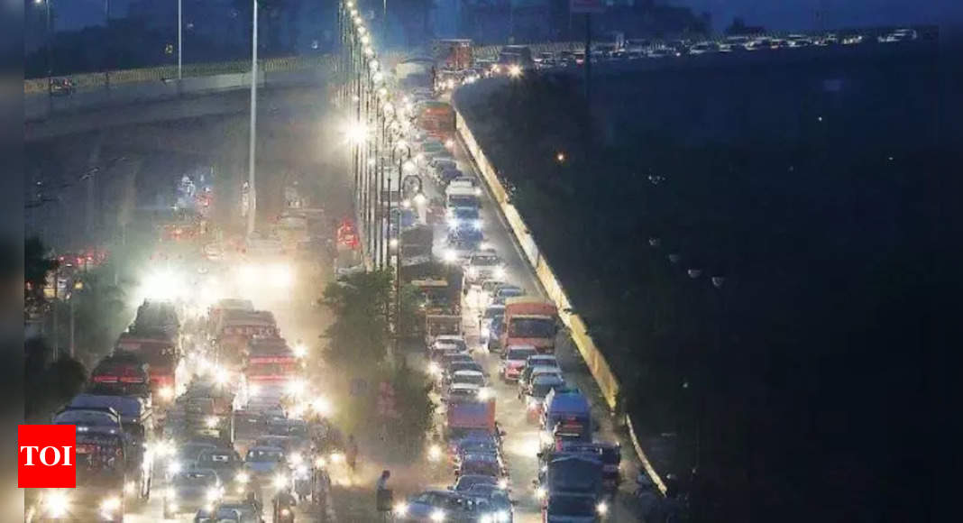 As traffic snarls continue for 2nd day, more cops deployed to ease congestion