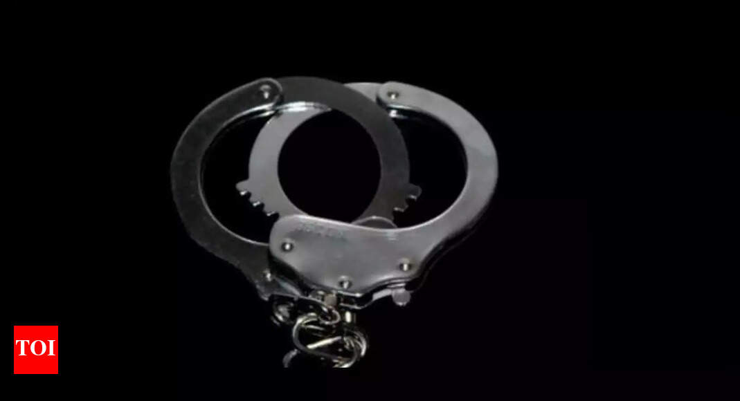 Med college prof held for threat letter to ex-CS Alapan