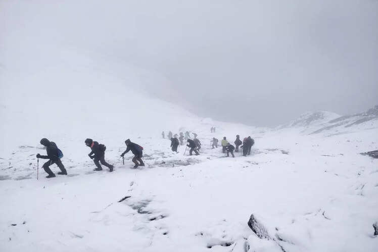 Skiing in Auli, Uttarakhand