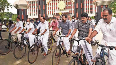 Kerala: Opposition takes out cycle rally protest over fuel tax