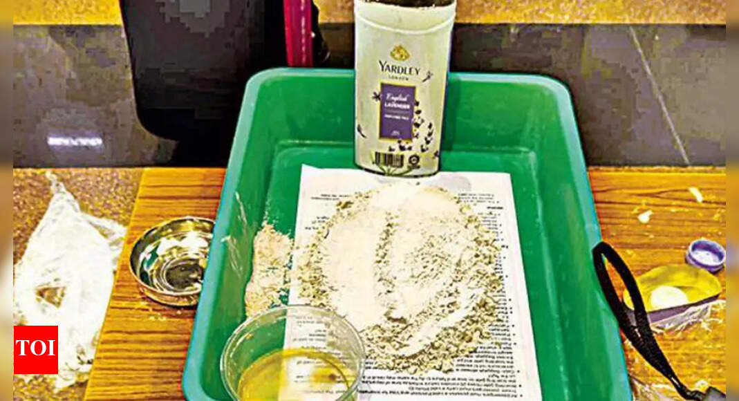 Trichy Gold worth Rs 22 lakh mixed with talcum powder seized at Trichy