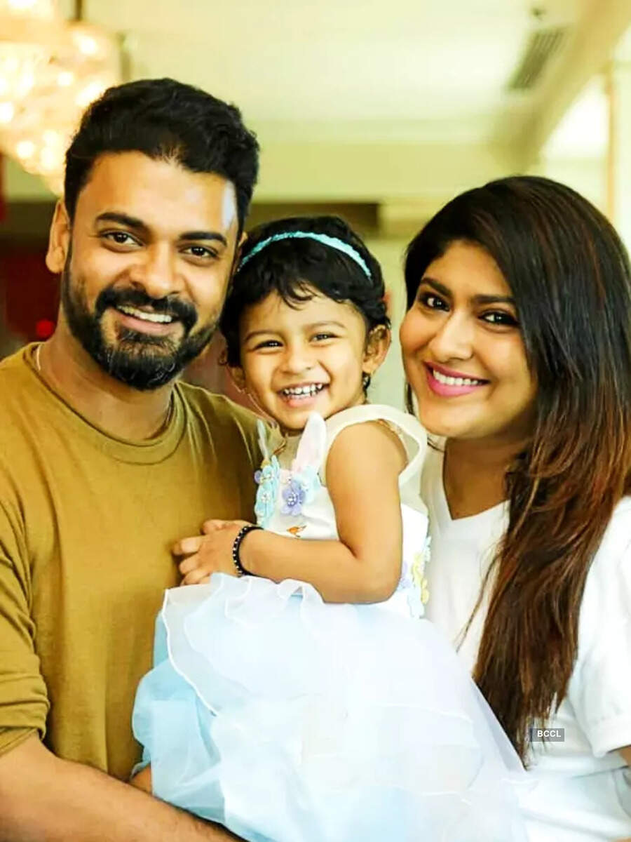 Bigg Boss Tamil 5's Abhinay Vaddi: Lesser known side of Savitri - Gemini  Ganesan's grandson | Times of India