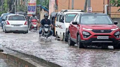 IMD issues orange alert for heavy rains in seven districts of Kerala