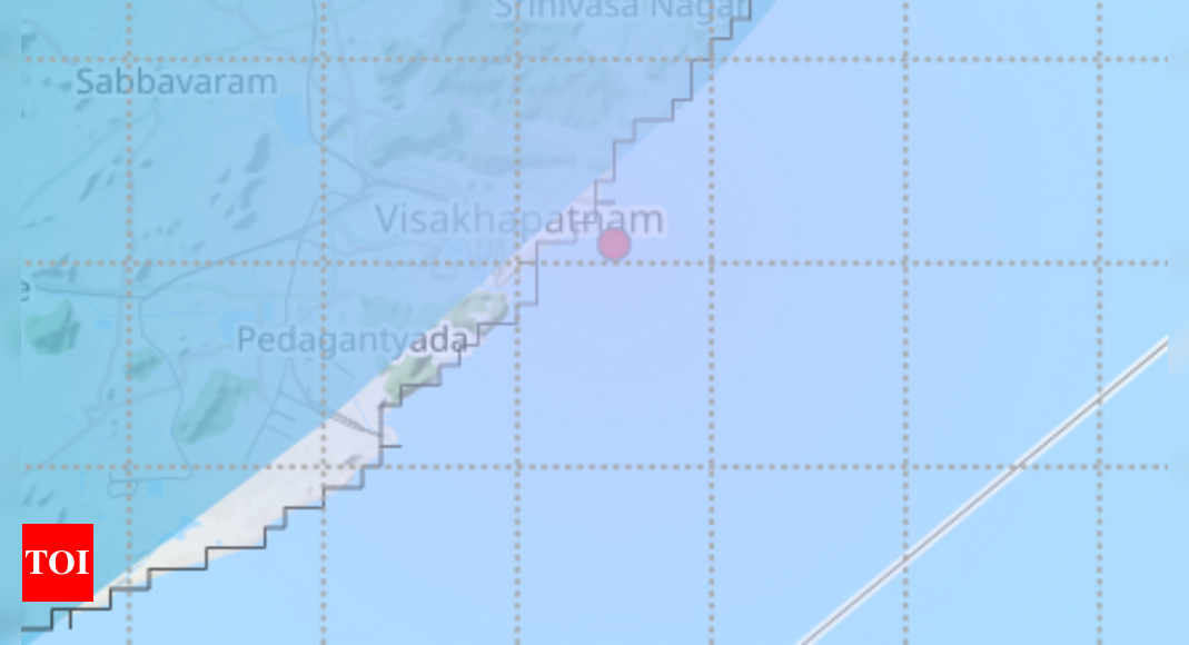 Visakhapatnam earthquake: Residents are running out of their homes due to earthquake rocking Visakhapatnam |  Visakhapatnam news