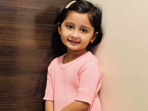 Children's Day Special: Majhi Tuzhi Reshimgath fame Myra Vaikul's father reveals how it is challenging for Myra to work on a TV show at the age of 4 | The Times of India