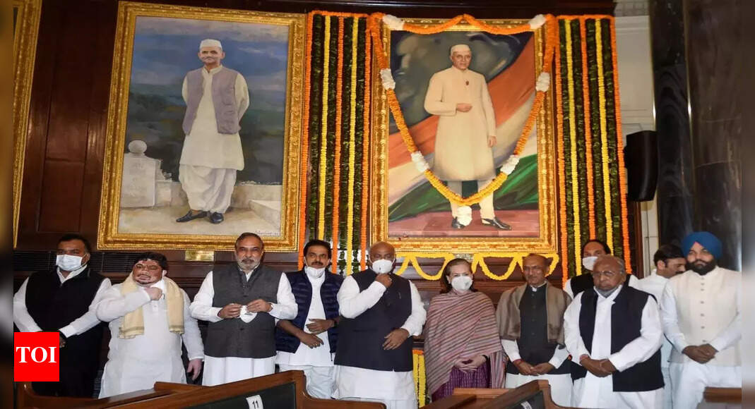 Oppn upset as VP, senior ministers skip Nehru anniversary event