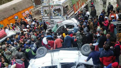 Two killed, eight injured as truck rams into four LMVs in Ramban