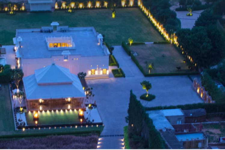 Alila Fort Bisangarh