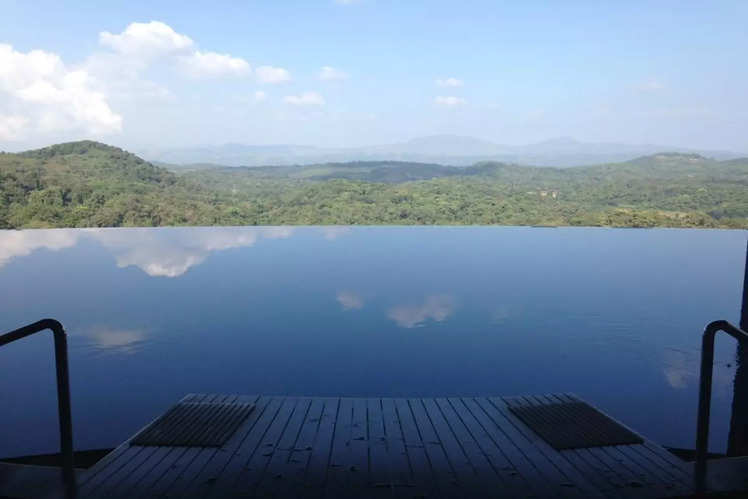 Infinity and beyond: Hotels in India with infinity pools for a ...