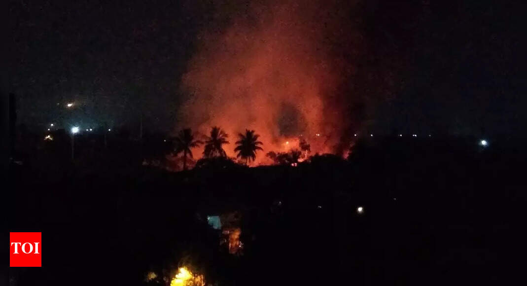  Fire breaks out at Samsung service center in Mumbai