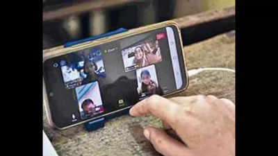 Andhra Pradesh: Smartphone learning ‘presents’ spectacles to 1.58 lakh students