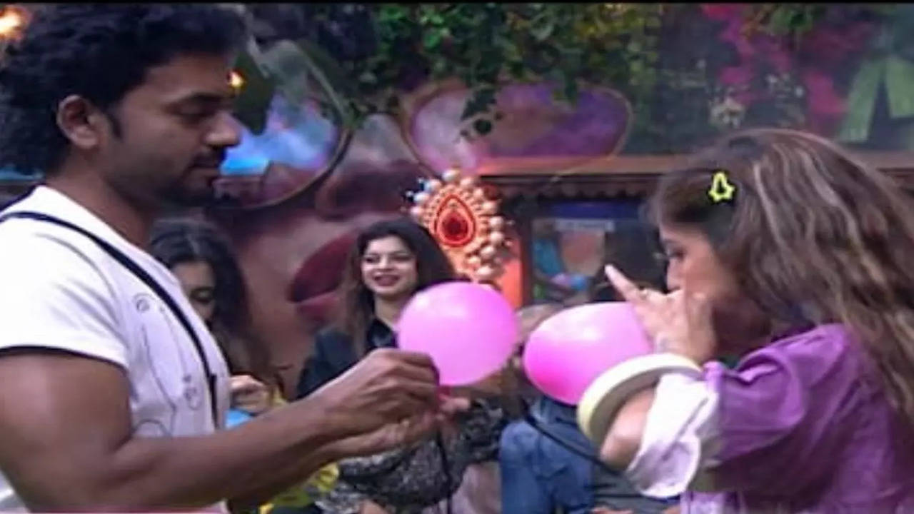 Bigg Boss Marathi 3 Utkarsh Shinde accepts temptation card