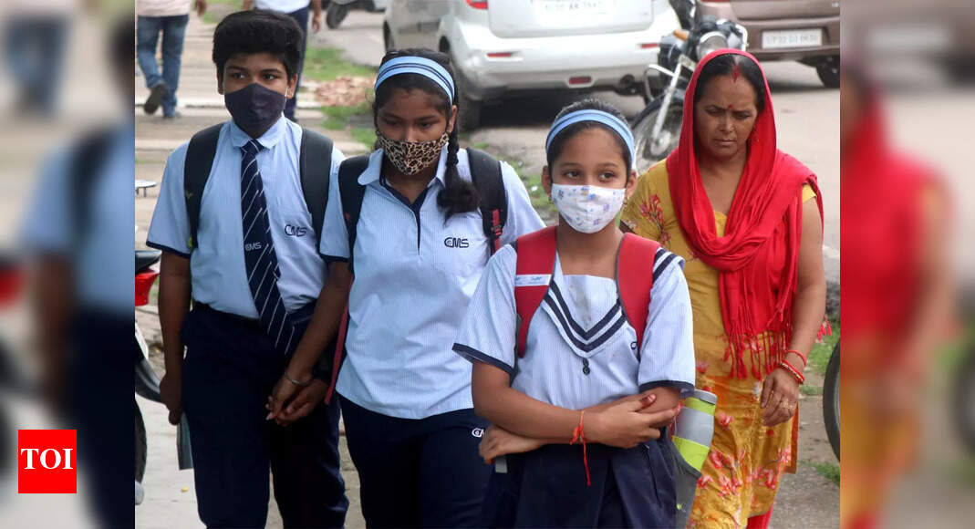 Maharashtra: Schools face Rs 1L fine for not making Marathi language must