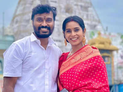 Here's how celebrity couple Ishitha Varsha and Muruga celebrated their second wedding anniversary
