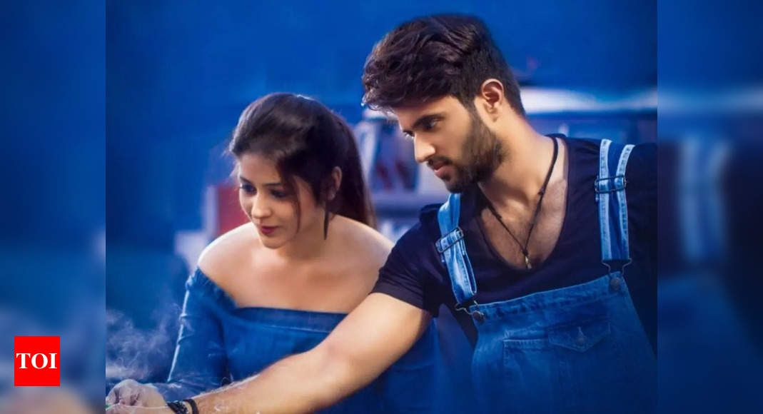 Taxiwala': The Vijay Devarakonda starrer touched break-even point on its  first day | Telugu Movie News - Times of India