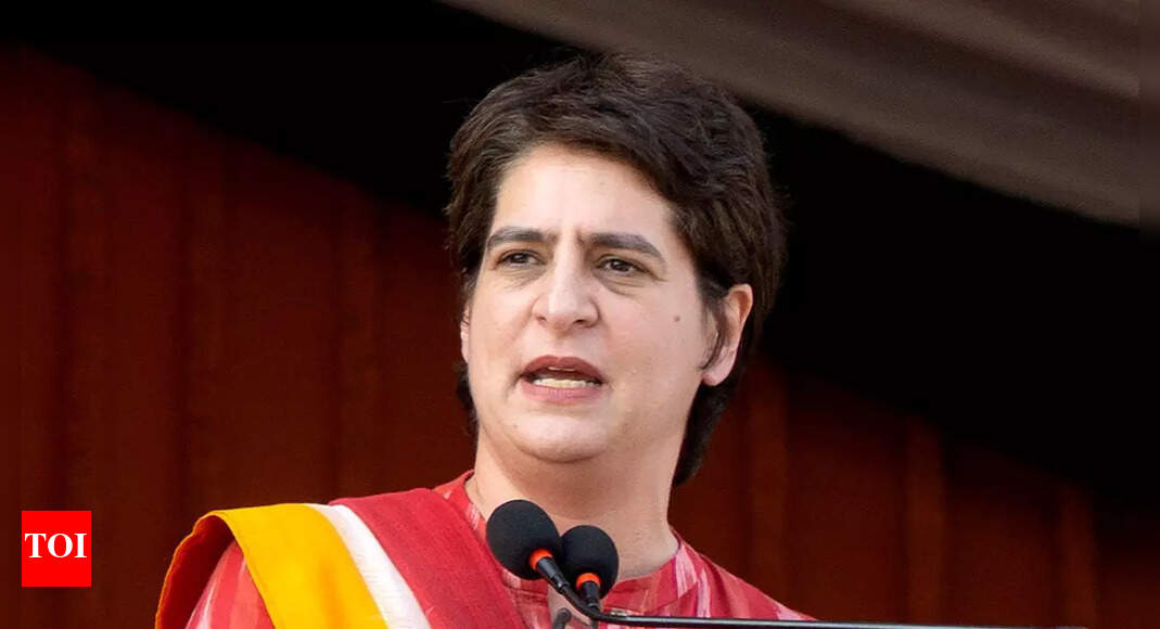 Why do anything for government which does nothing for us: Priyanka Gandhi asks women