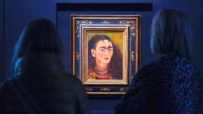 A Frida sells for m, topping hubby’s record for Latin-American art