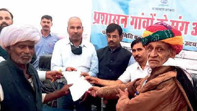 Prashashan camps boon for villagers in Udaipur district