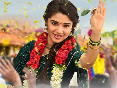 Krithi Shetty introduced as Naga Lakshmi in Nagarjuna, Naga Chaitanya,  Ramya Krishnan starrer Bangarraju | Telugu Movie News - Times of India