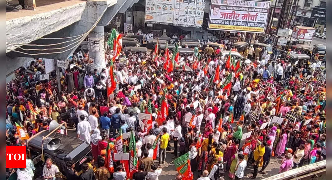 Dombivli Bjp Stages Protest Against Mva Govt Over Fuel Prices And Other Issues In Dombivli