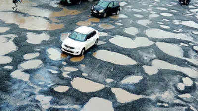 Mumbai: Only 3% of questions raised by corporators on bad roads, says NGO