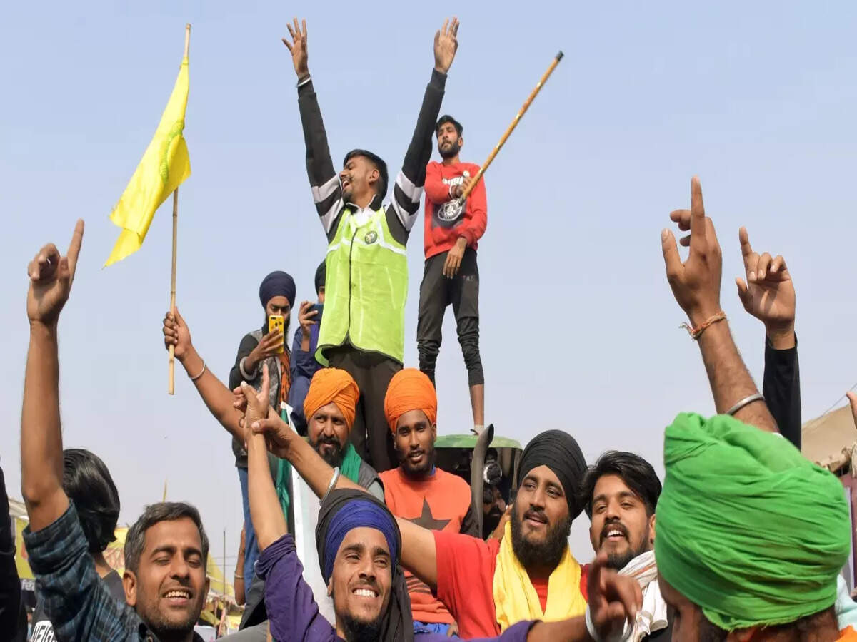 PM Modi announces repeal of 3 farm laws, appeals protesting farmers to call  off agitation | India News - Times of India