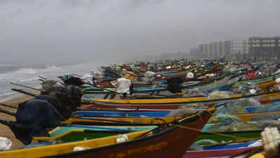 Tamil Nadu: Chennai: Deep-sea fishing boats still moored at Kasimedu  harbour