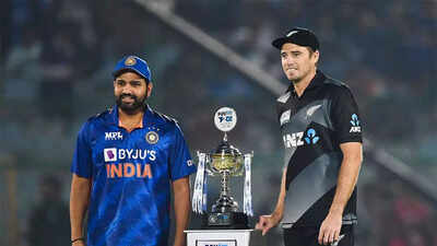 Rohit Sharma and Tim Southee with the T20I series trophy. (AFP Photo)