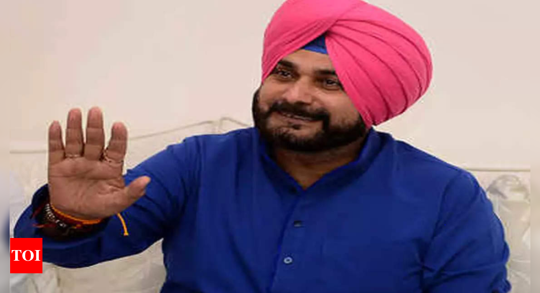 In Pakistan, Sidhu calls Imran 'bada bhai', draws flak | India News ...