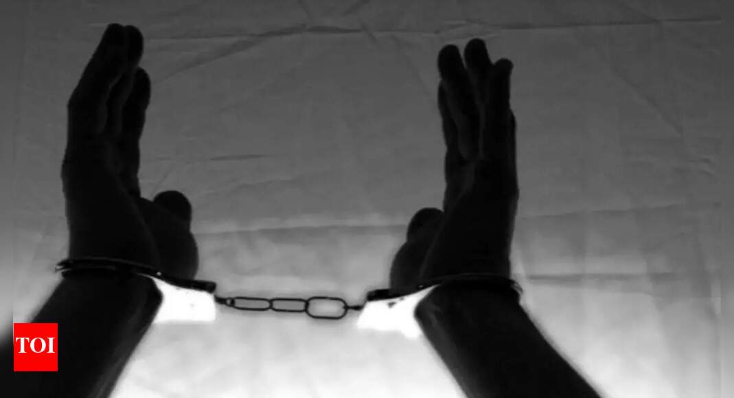 Gang selling fake gold biscuit busted, 2 arrested Chandigarh News