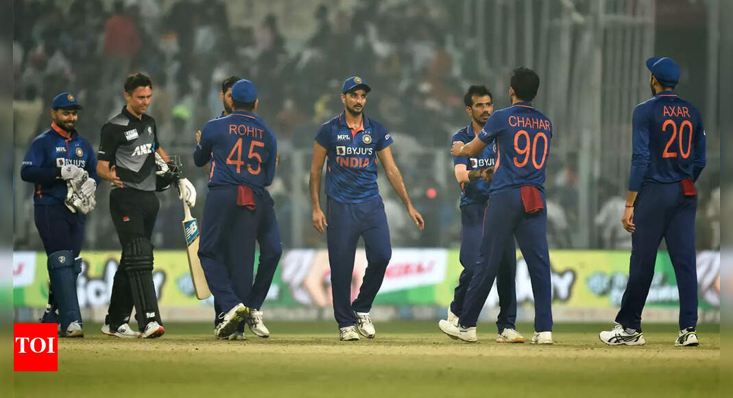 3rd T20I Live: India eye clean sweep against NZ
