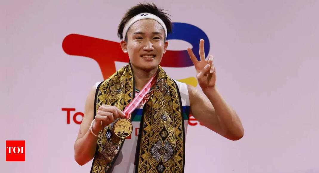 Juara bulu tangkis Momota memenangkan gelar internasional pertama setelah kecelakaan pesawat |  berita bulu tangkis