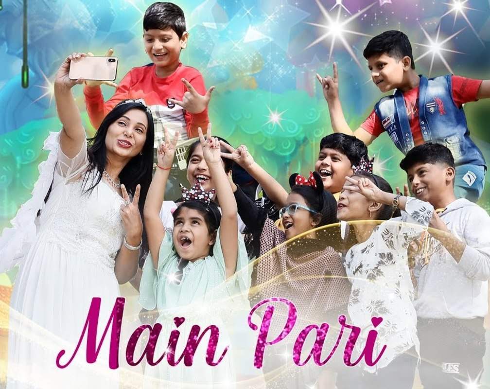 
Watch Popular Marathi Song 'Main Pari' Sung By Manjusha Deshpande
