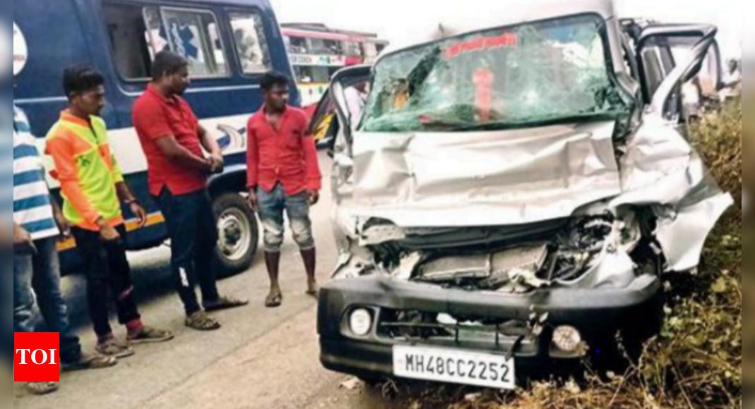 4 dead as van rams into container on Mum-Ahd nat'l highway