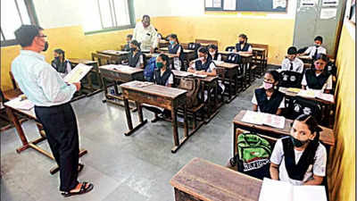 Mumbai: Schools urge state to make offline classes mandatory